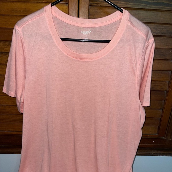 Never worn Old Navy shirt - Picture 2 of 2